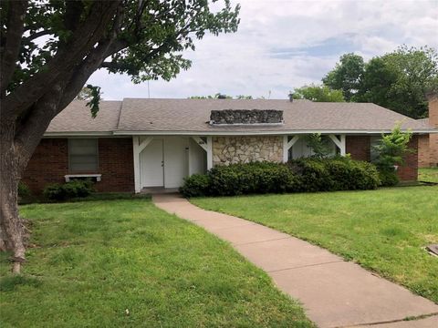 414 Brookview Drive DeSoto TX 75115