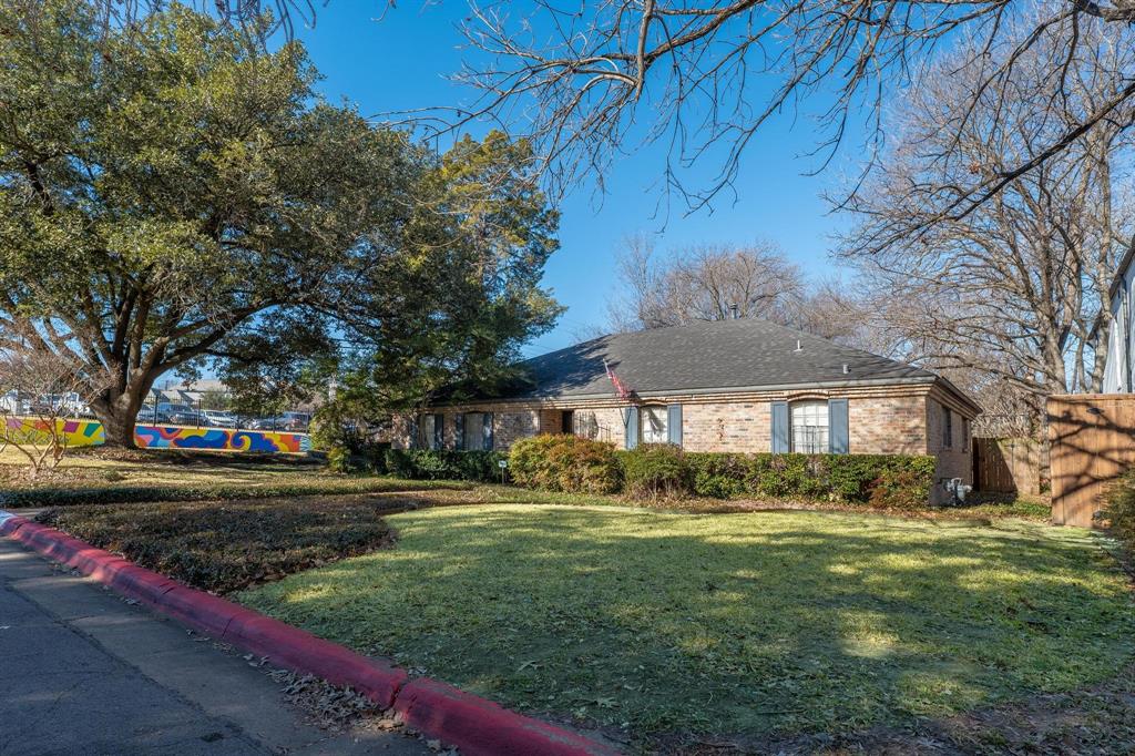 6805 Carolyncrest Drive