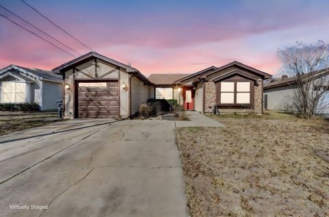 Tiny photo for 1429 Spring Willow Drive, Arlington, TX 76018 (MLS # 21173819)