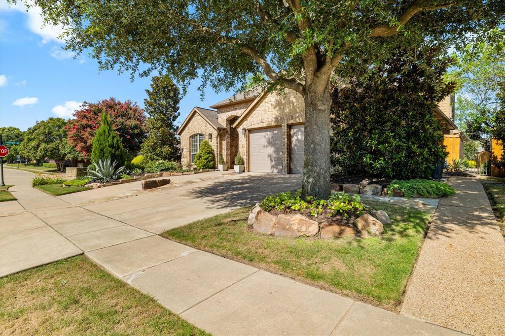 2900 Blue Heron Drive
