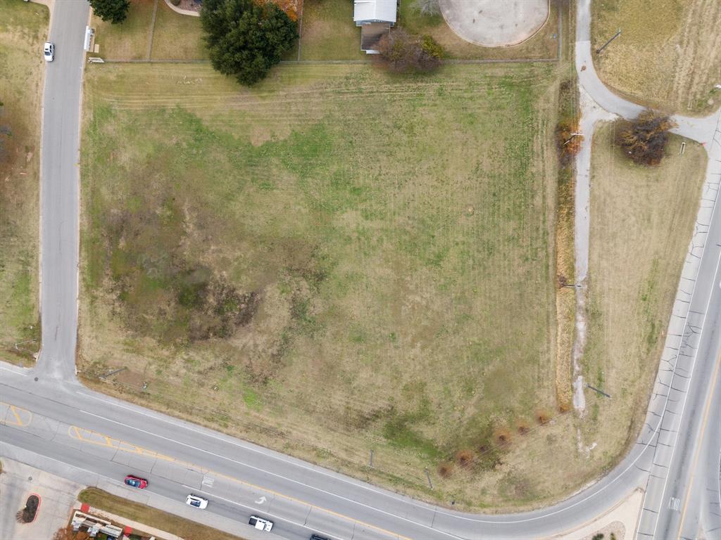 Acres 2.09 abst: Milam - Land