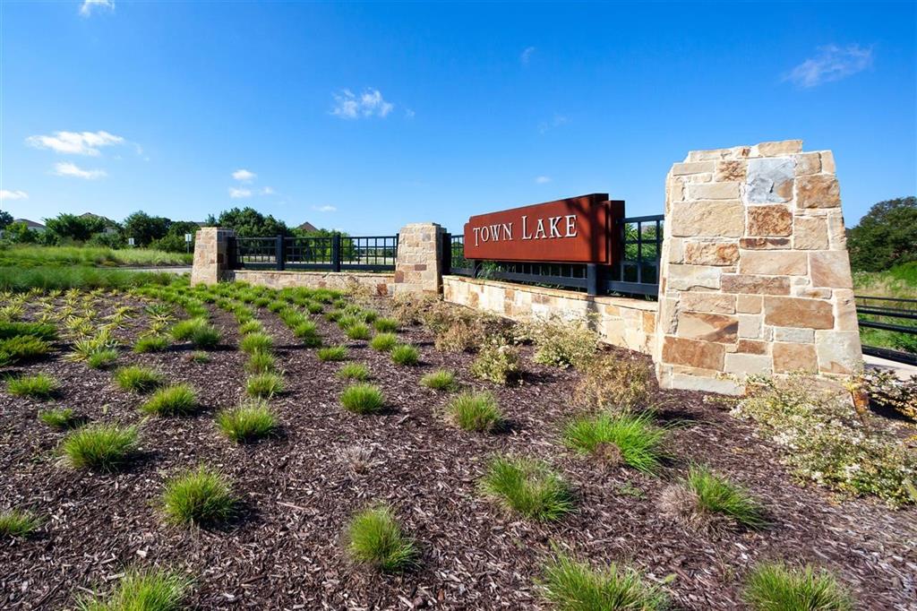 Town Lake at Flower Mound - Residential