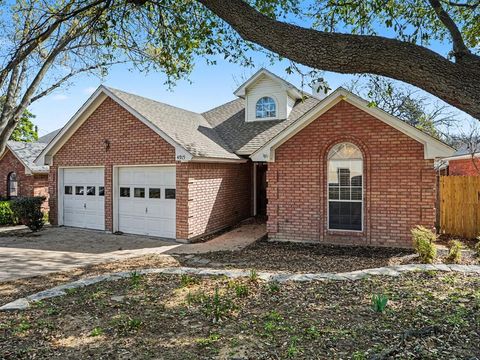 4915 Arborgate Drive Arlington TX 76017