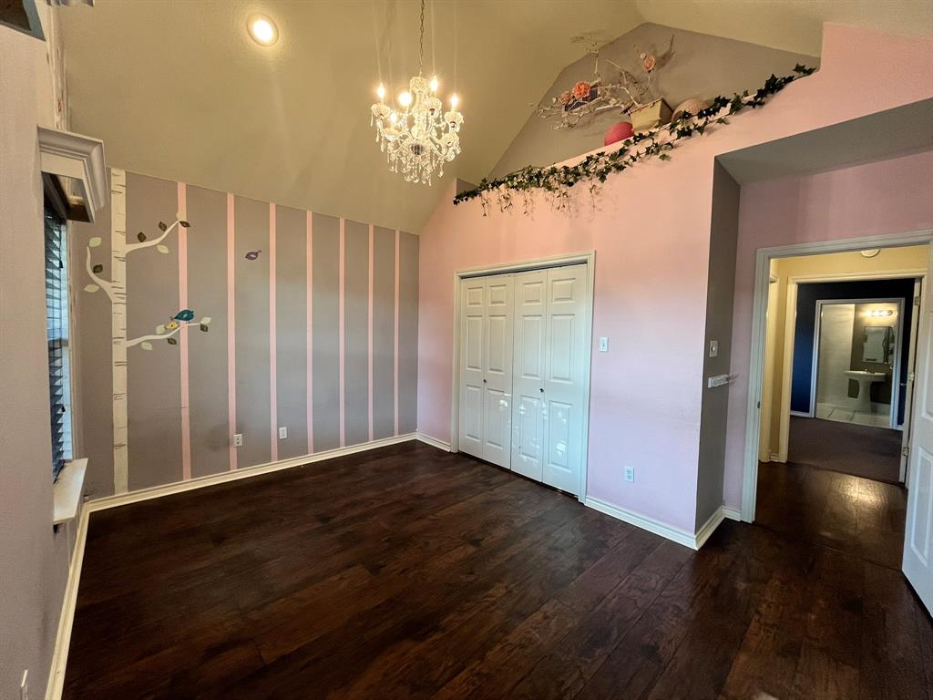 Casa Linda #12 - Residential