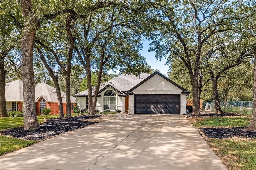 Beautifully updated home situated on a spacious ½-acre lot. Ideally located just 10 minutes from Downtown, the Stockyards, Lockheed, and the Cultural District. Flexible floor plan offers the potential for 4–5 bedrooms. Enjoy mature trees, abundant parking, and a large backyard ready for your personal vision. With oversized lots becoming increasingly rare, this property is a standout opportunity in River Oaks.