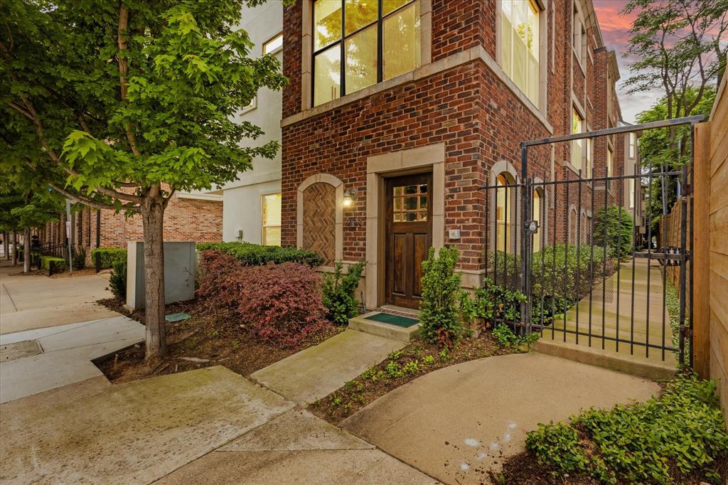 Twenty 01 Hundred - Residential