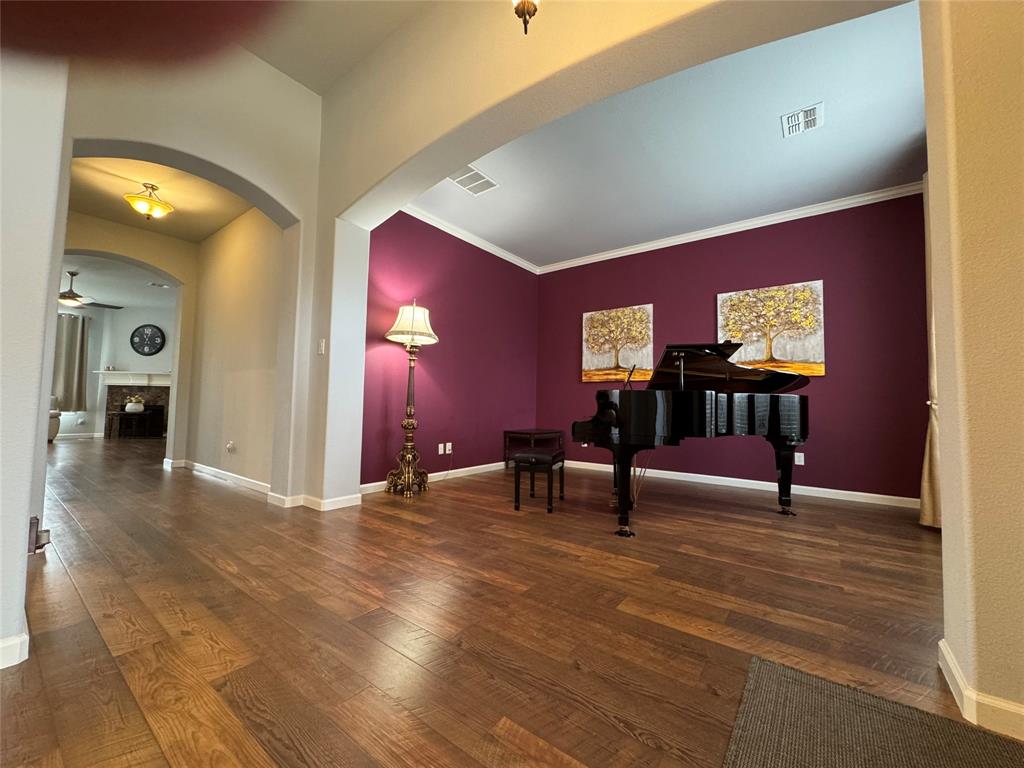 414 Lakefield Drive