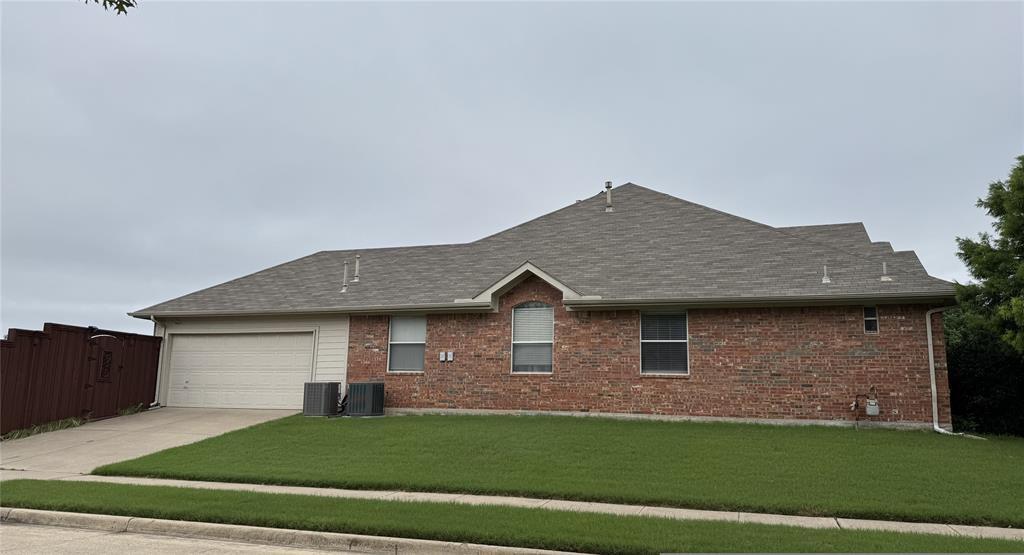 414 Lakefield Drive
