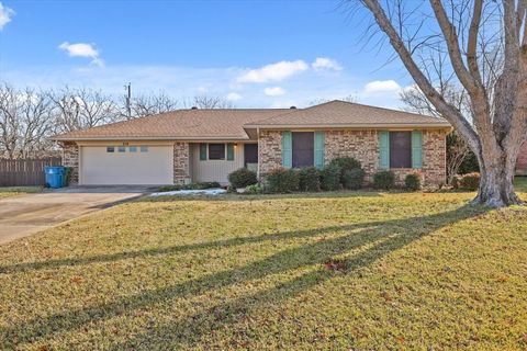 A home in Lake Dallas