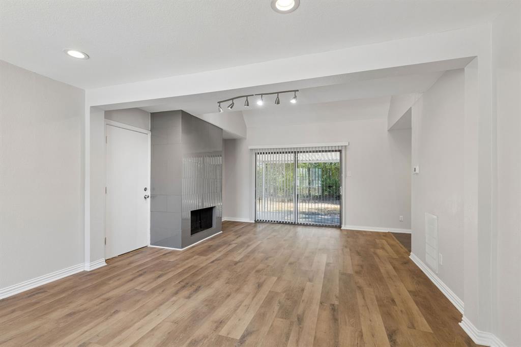 2047 Abshire Lane