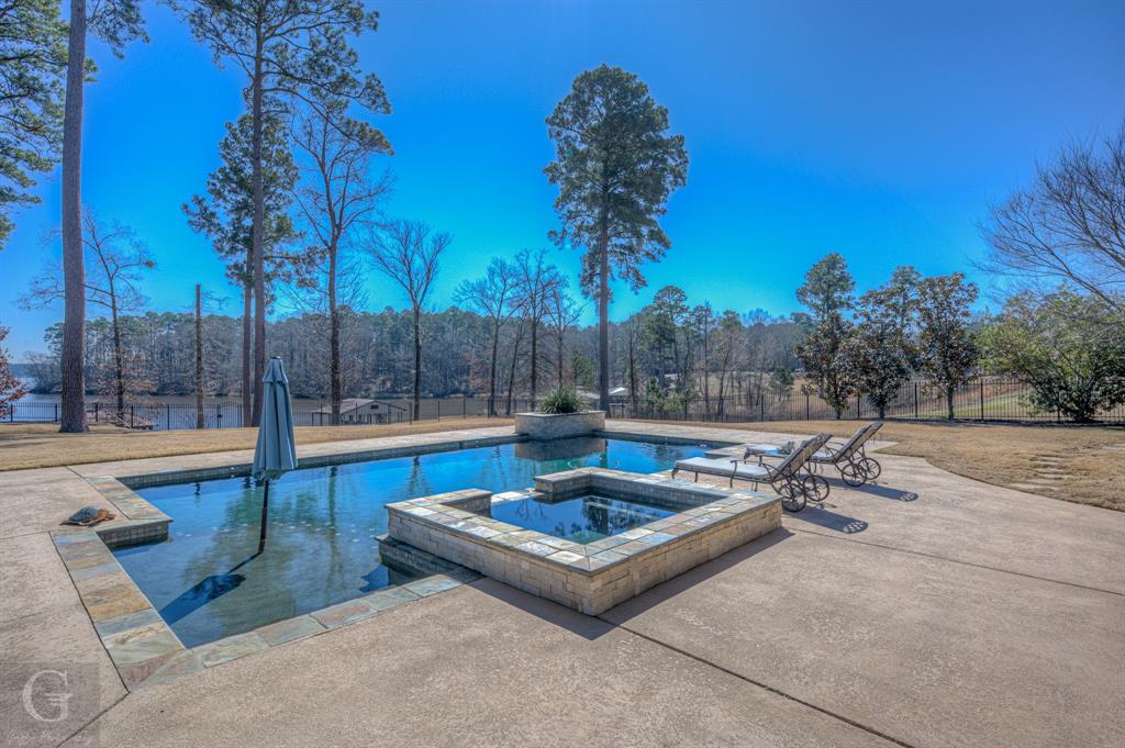 422 Bridgewater Circle