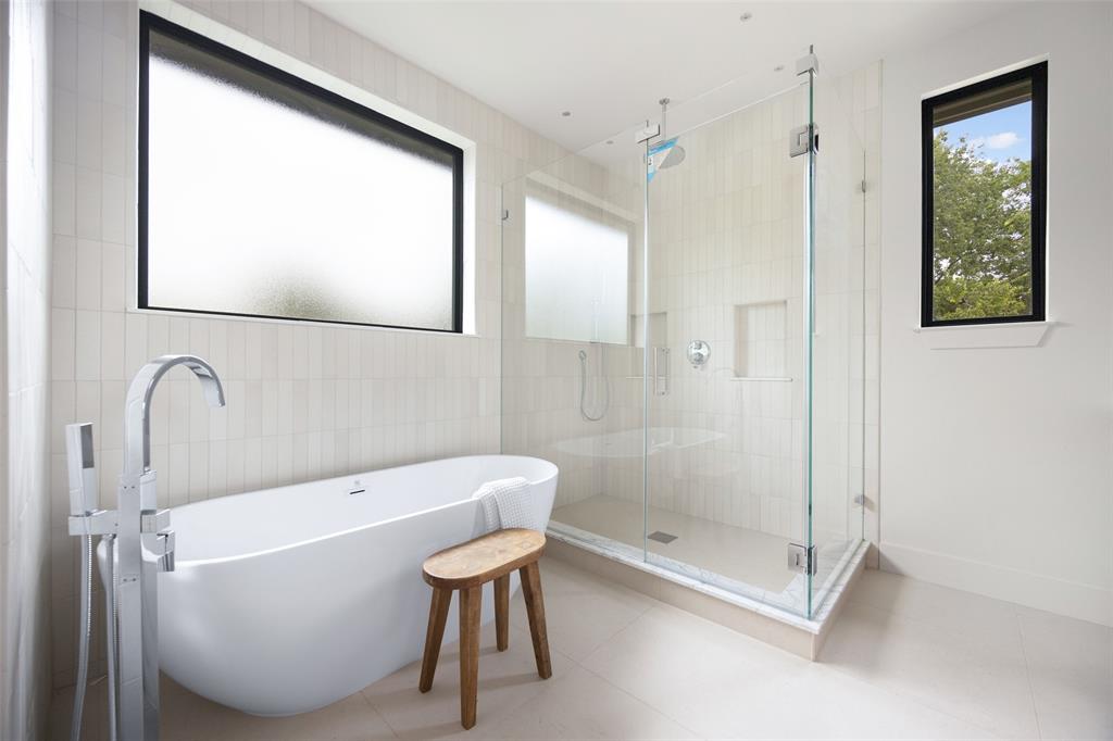 LAKE HIGHLAND ESTATES 3 - Residential