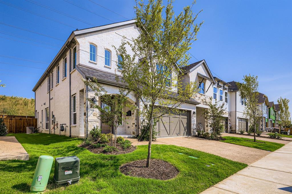 3513 Kings Court Drive