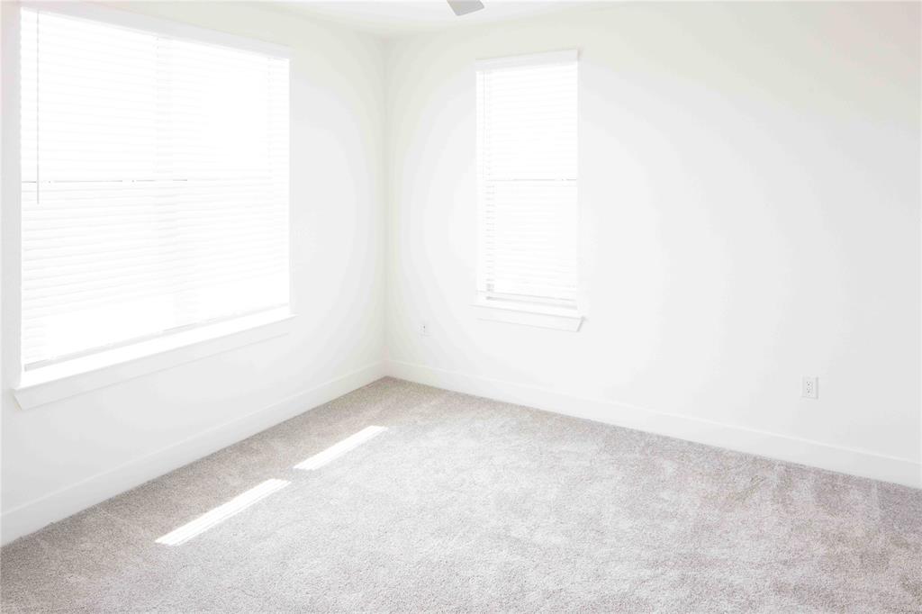 O T ROANOKE - Residential Lease