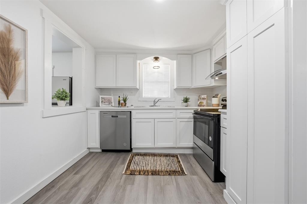 Central Villa - Residential