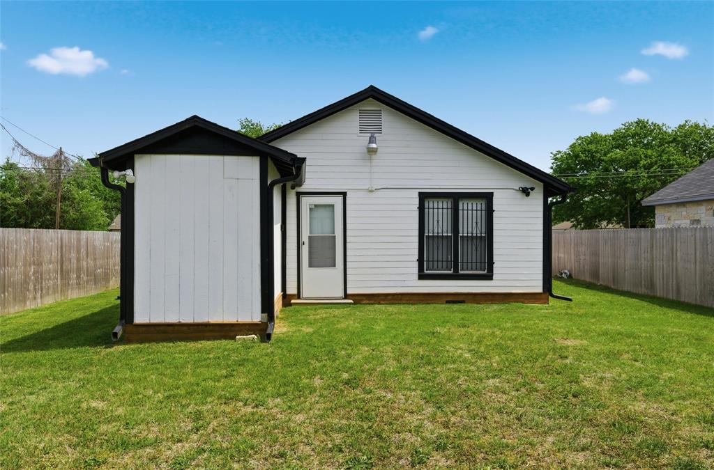 Central Villa - Residential