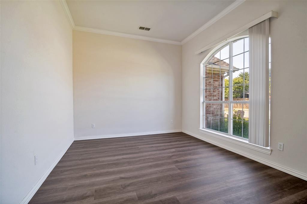 7309 Meadowwood Drive
