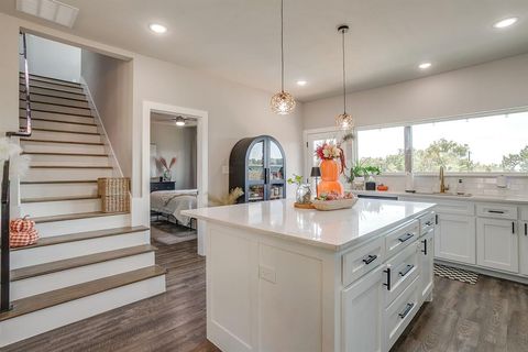 Tiny photo for 9720 Scenic View Court, Rio Vista, TX 76093 (MLS # 21101283)