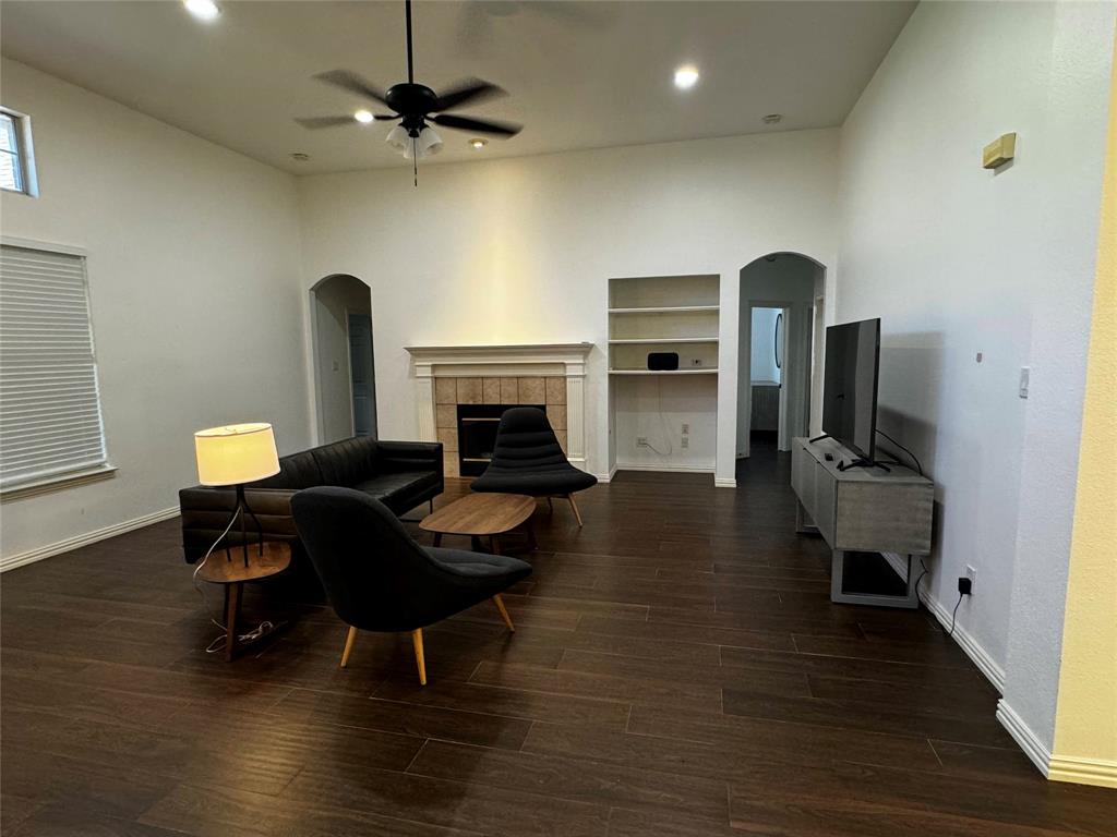 Churchill Crossing Ph B - Residential Lease