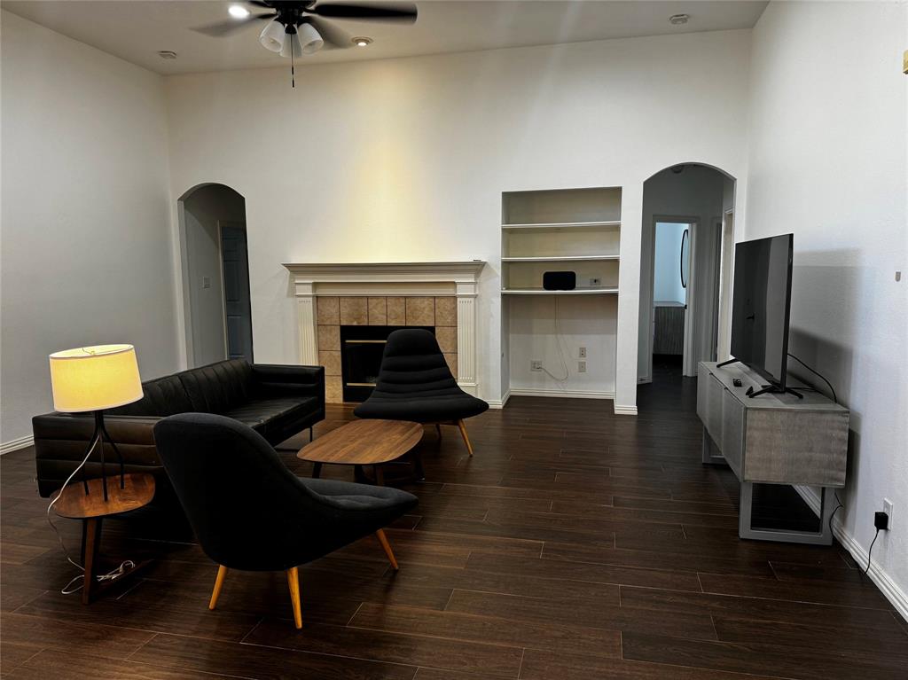 Churchill Crossing Ph B - Residential Lease