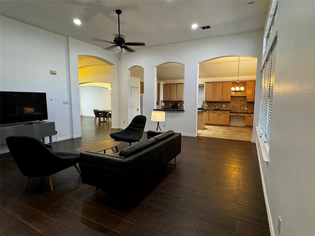 Churchill Crossing Ph B - Residential Lease