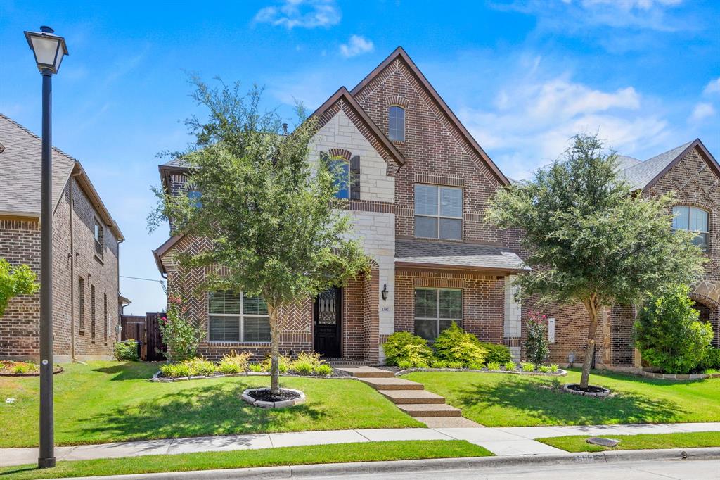 1582 Cromwell Court