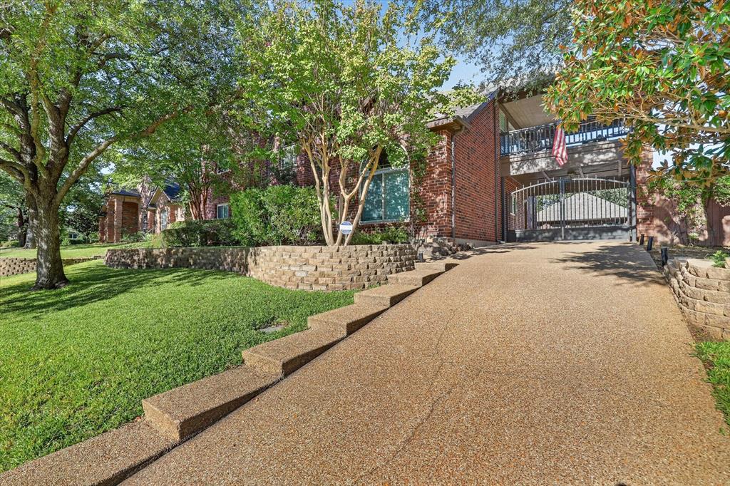 204 Castle Hill Drive