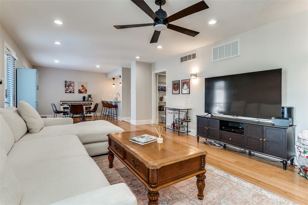 Bella Gardens Condos Bldg 5937 - Residential