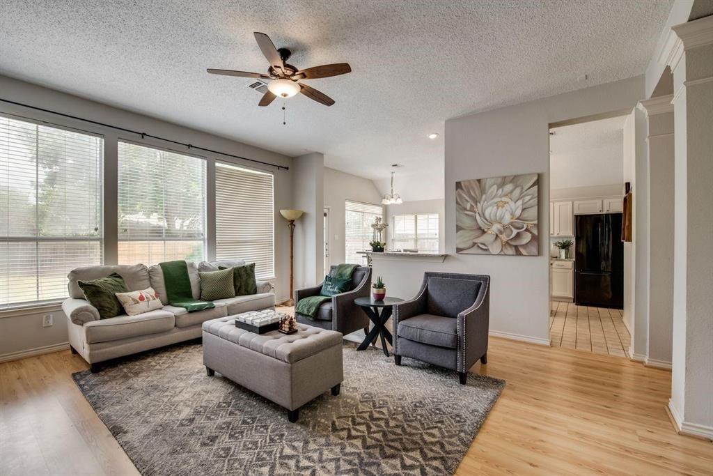 Mansfield, Texas 76063, United States, 3 Bedrooms Bedrooms, ,2 BathroomsBathrooms,Residential,Pending,118203