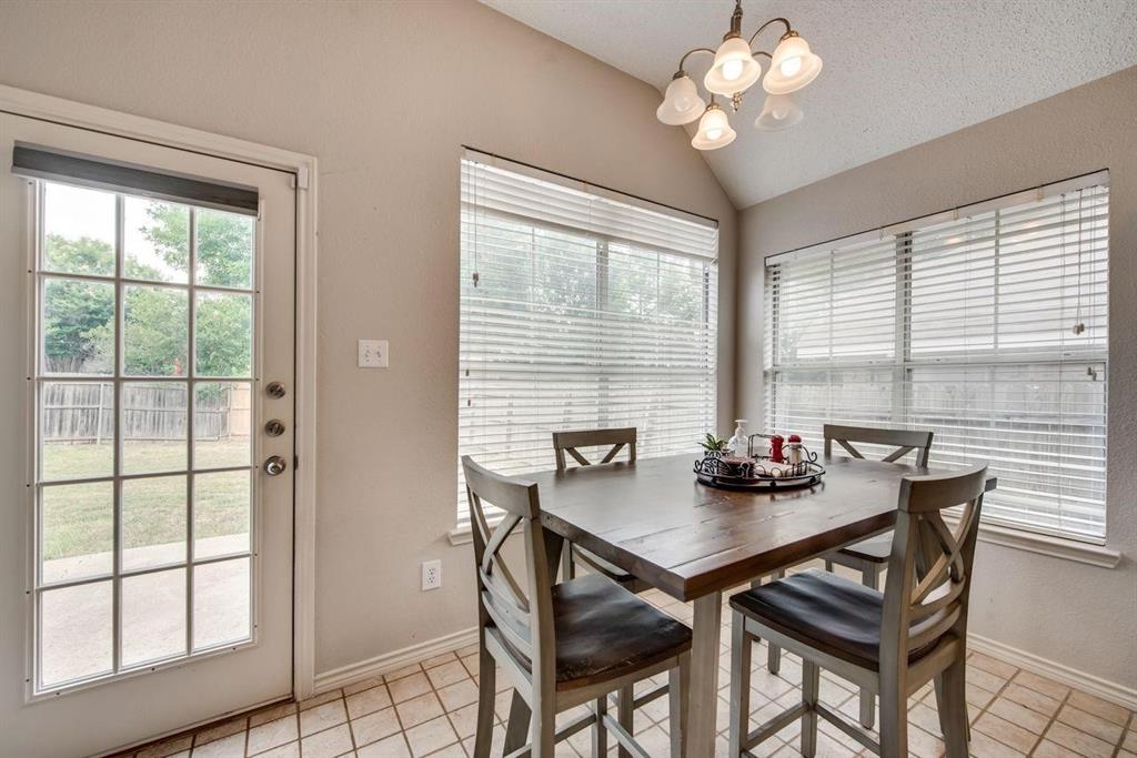 Mansfield, Texas 76063, United States, 3 Bedrooms Bedrooms, ,2 BathroomsBathrooms,Residential,Pending,118203