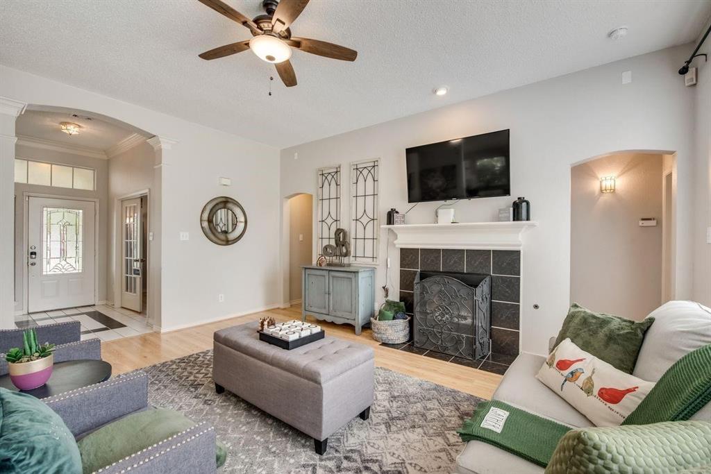 Mansfield, Texas 76063, United States, 3 Bedrooms Bedrooms, ,2 BathroomsBathrooms,Residential,Pending,118203