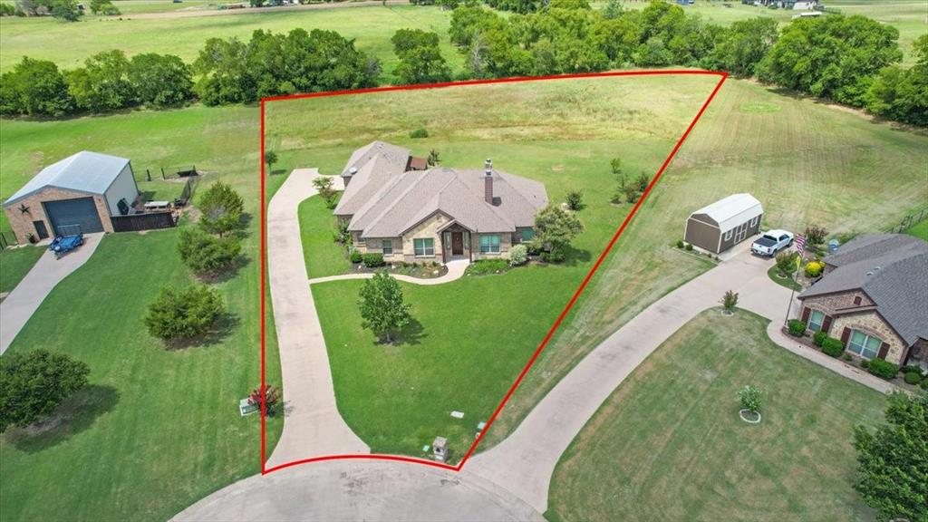 2741 Laurel Oaks