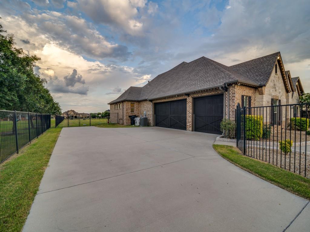 1505 Bell Haven Court