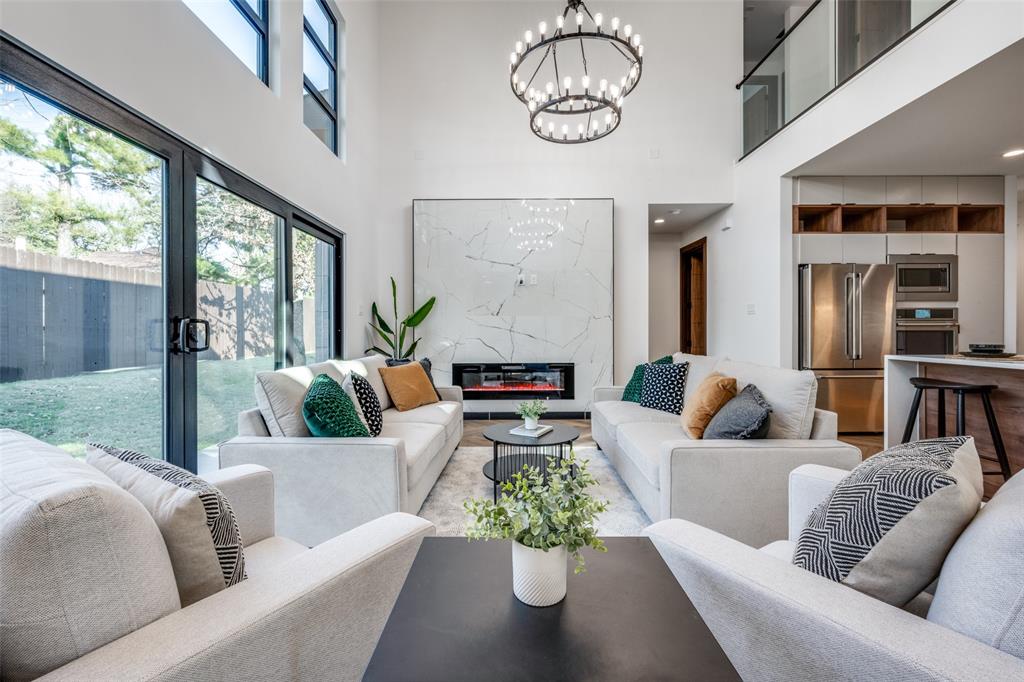 3050 Tall Oaks Court