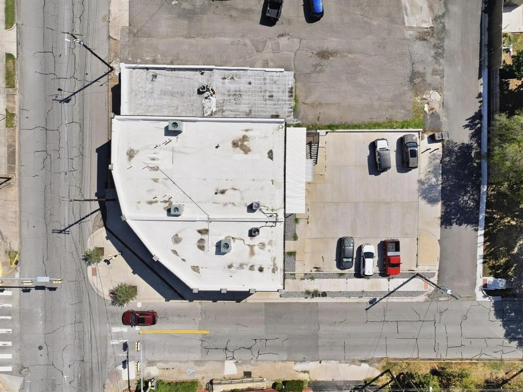 330 W Lamar Street