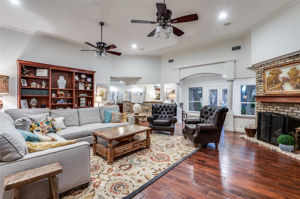 1114 Country Club Court