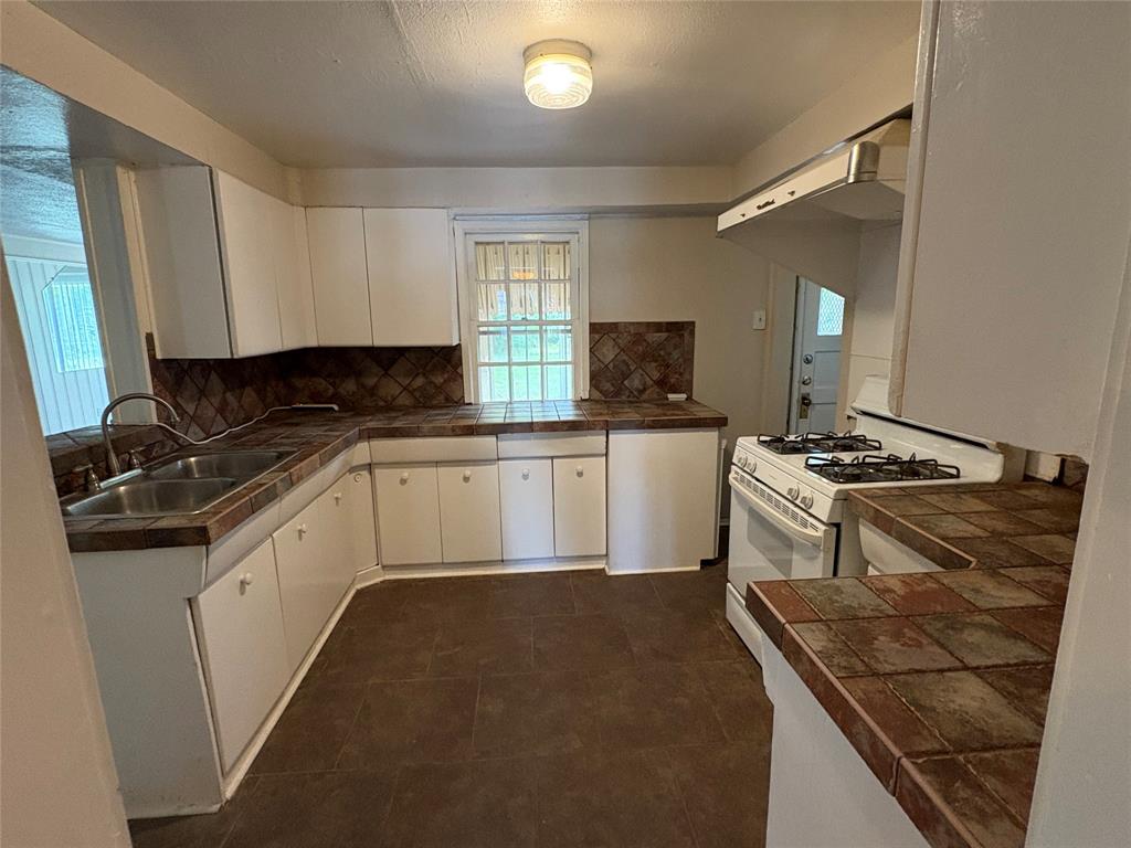 Dallas, Texas 75206, United States, 2 Bedrooms Bedrooms, ,2 BathroomsBathrooms,Residential,Active,186824