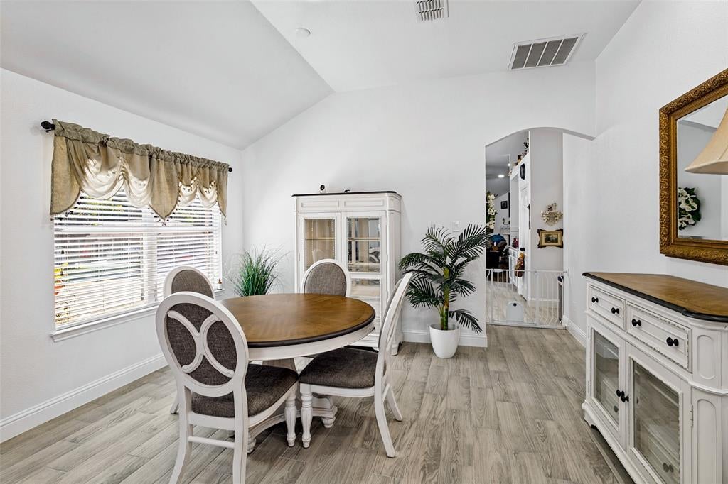 3724 Chapin Court