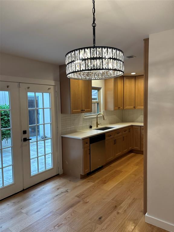 5014 Roundtable Lane