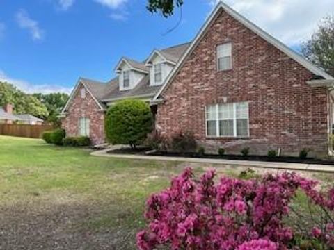 A home in Mineola