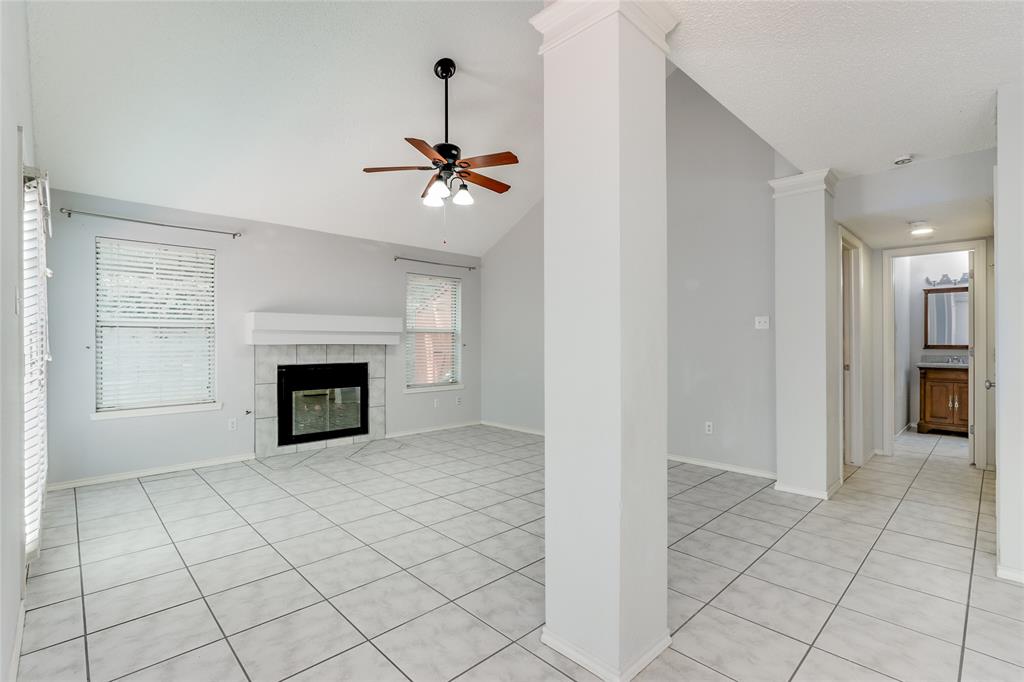 Grapevine, Texas 76051, United States, 3 Bedrooms Bedrooms, ,2 BathroomsBathrooms,Residential,Active,123129