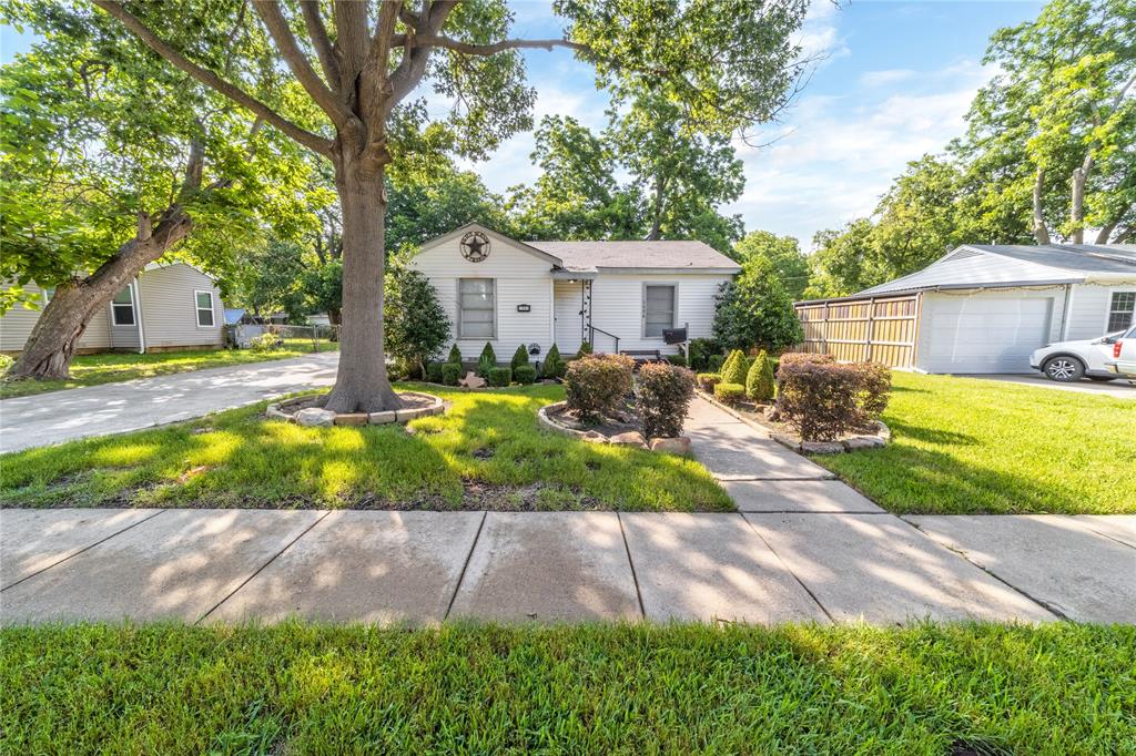 1004 Edgefield Drive
