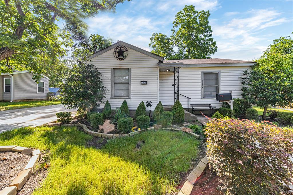 1004 Edgefield Drive