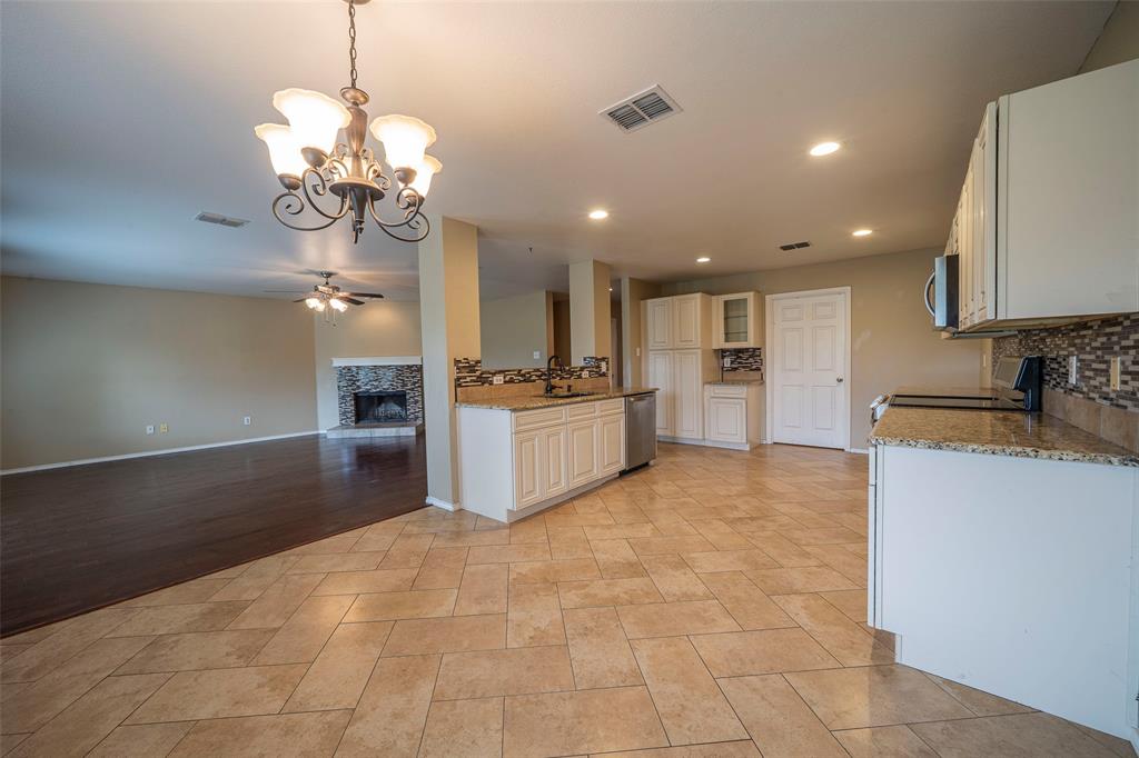 1729 Thorntree Lane