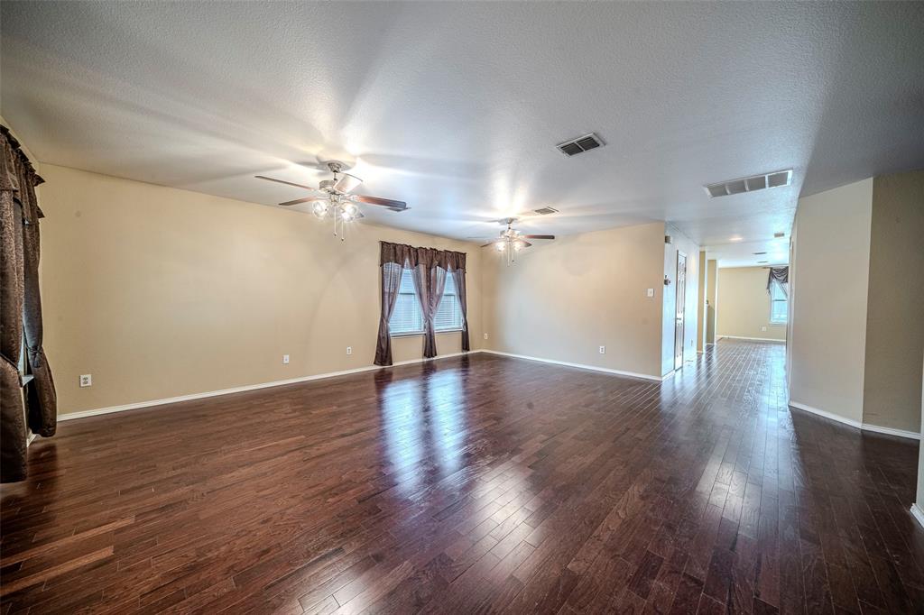 1729 Thorntree Lane