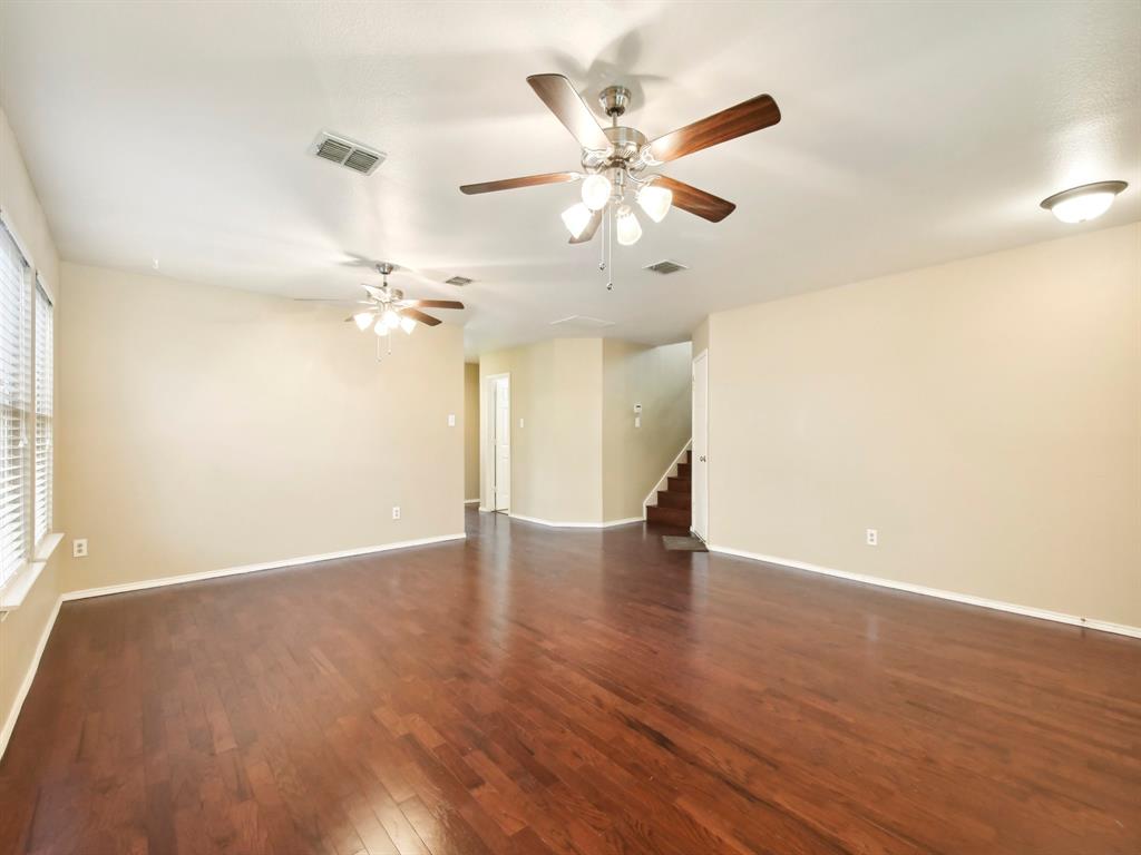 1729 Thorntree Lane