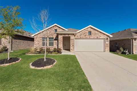 Photo of 16453 Severn Lane, Fort Worth, TX 76247 (MLS # 21211509)