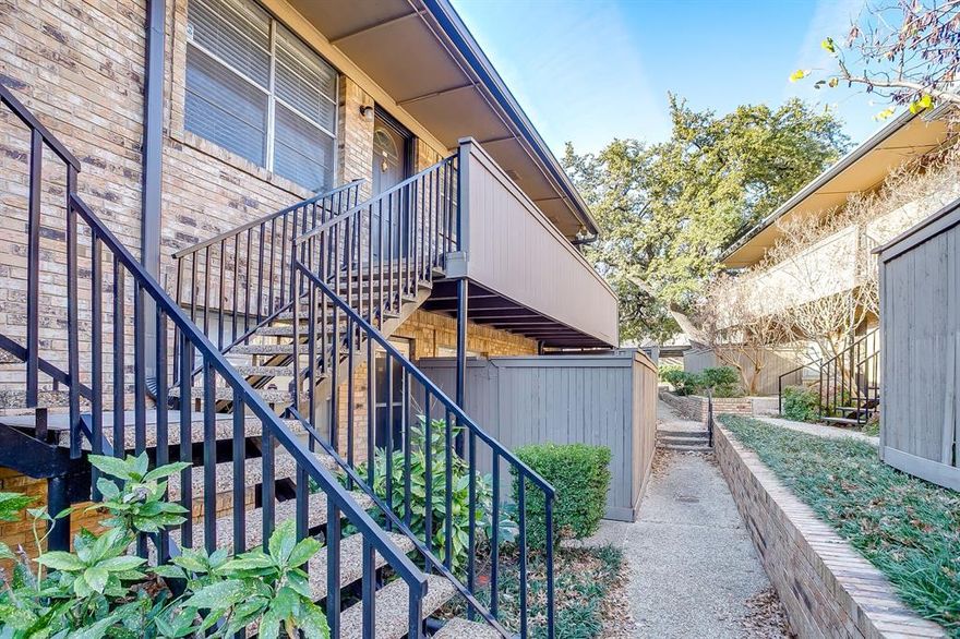 Discover this 2-bedroom, 2-bath second-floor condo conveniently located just minutes from Central Expressway and Royal. Enjoy beautiful landscaping throughout the community and a tranquil pool for ultimate relaxation. It includes its own parking space and a private patio off the kitchen—perfect for outdoor enjoyment. Gyms, Studio Movie Grill, Hospital, Restaurants are all located less than half a mile from the condominium and only 9 miles from Downtown Dallas. Washer, Dryer and Fridge will stay with the property at asking price.