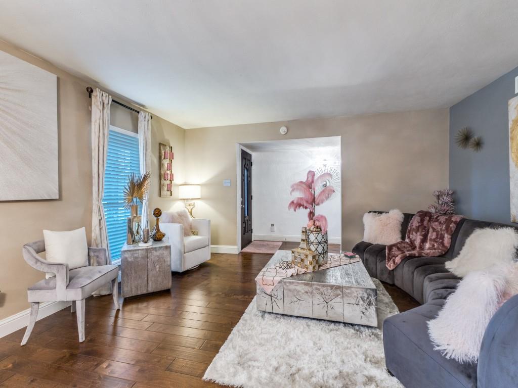 White Rock Village 01 - Residential