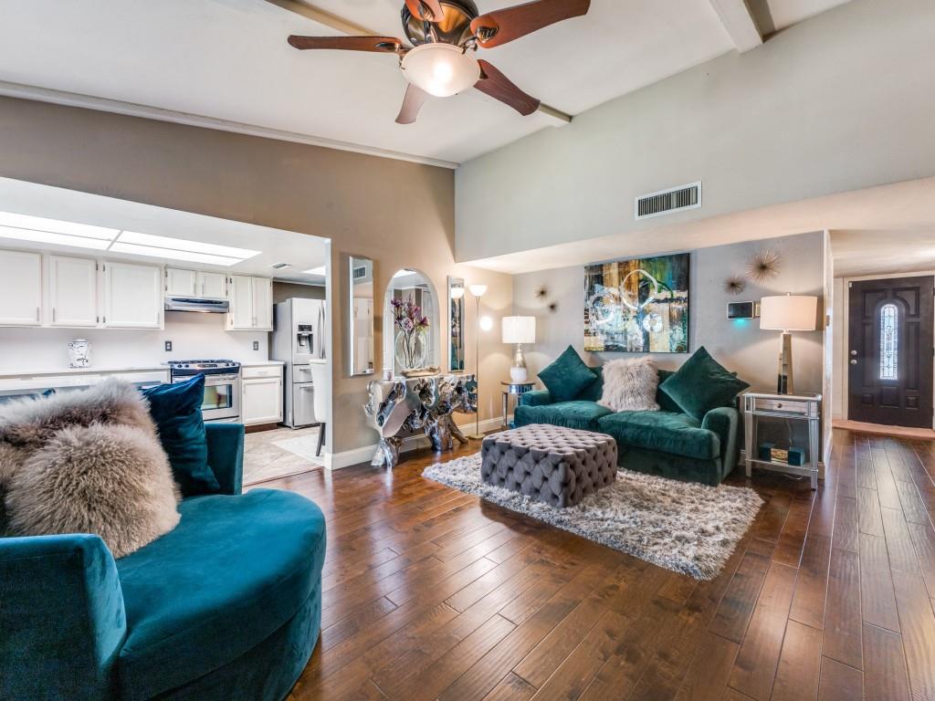 White Rock Village 01 - Residential